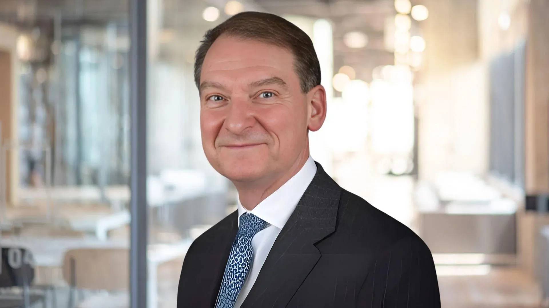 从法学博士到加密 Holder,走进 SEC 新主席 Paul Atkins