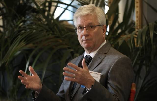 美联储主席大热人选沃勒:以太坊和稳定币是支付发展的下一步,机构应该采用