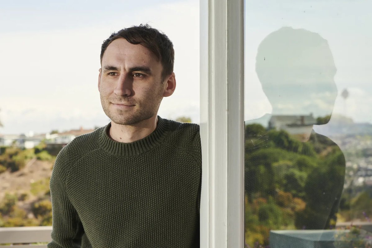 开发 15 个产品测试人性，这个「多巴胺贩子」成了马斯克的产品掌门人