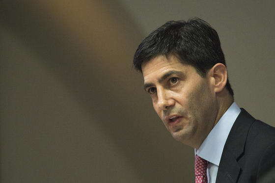 解码特朗普的美联储主席提名人：从「鹰派老兵」到「降息旗手」的沃什经济学