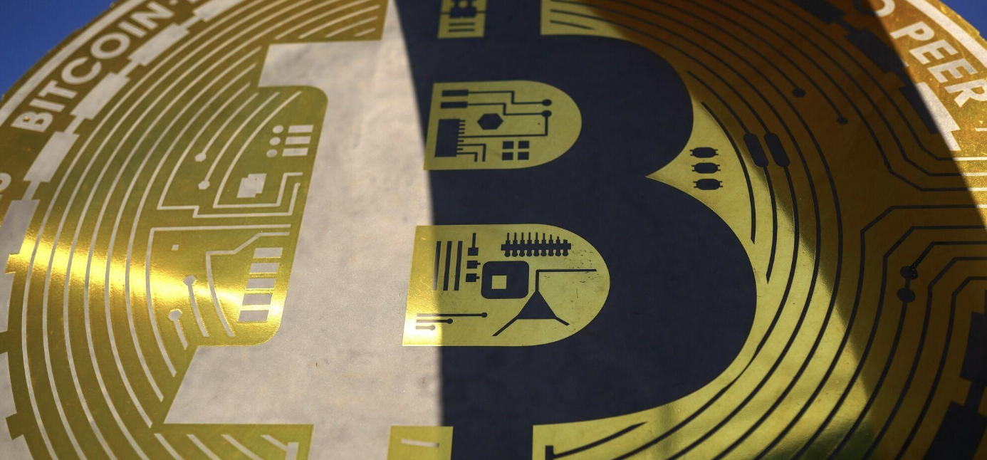 華爾街押注比特幣:牛市牆頭草還是加密真信徒?