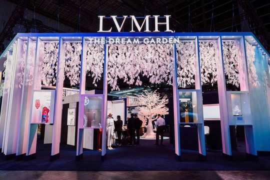 Le bureau familial du géant du luxe LVMH mise fortement sur l'IA : investissement dans 5 startups rien qu'en 2024