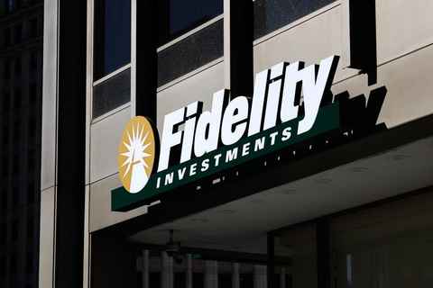 Fidelity Launches Zero-Fee Retirement Plan Embracing BTC, Ethereum, and LTC