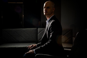 Coinbase 最新纪录片《货币：创始人的故事》都讲了什么？